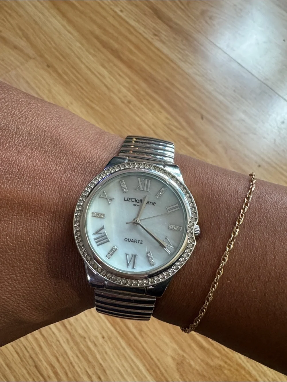 Liz Claiborne Silver Tone Crystal Bezel Watch 🔅 needs battery